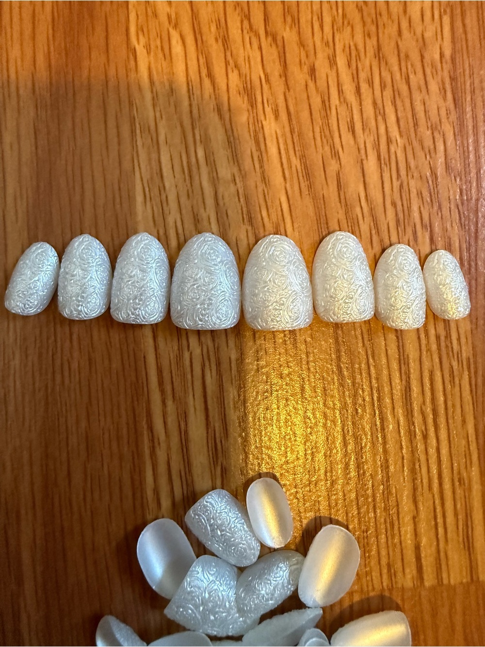 Pearl White Press-On Nail Set — Satin & Lace Texture - Picture 2 of 2